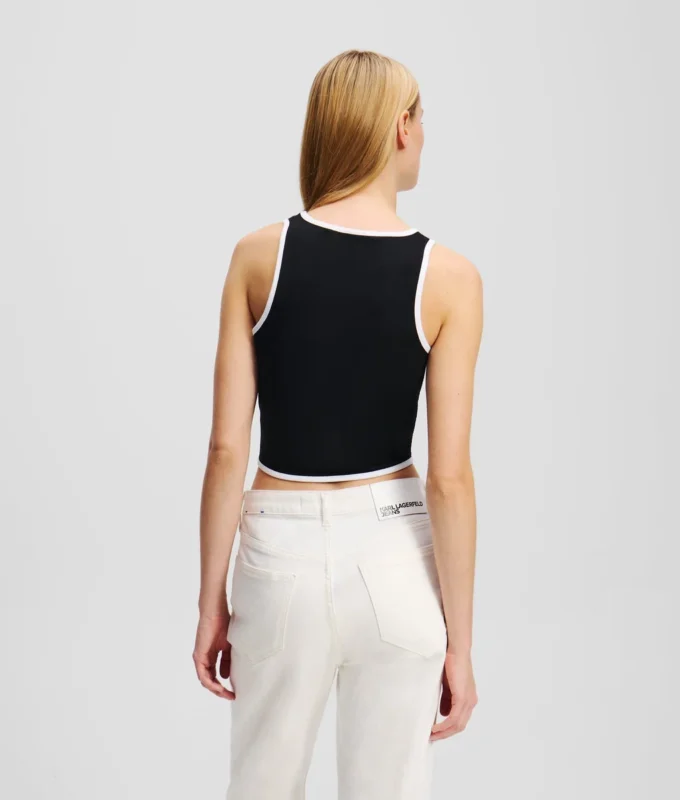 TANK TOP MED PIPING-DETALJER