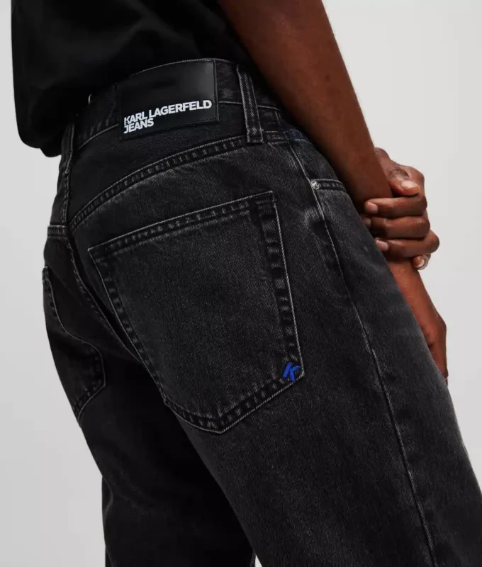 TAPERED JEANS