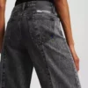 TOFARVEDE MID-RISE RELAXED JEANS