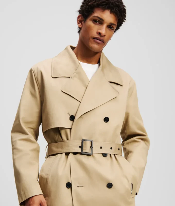 TRENCHCOAT MED HÆTTE