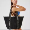 Vævet strandtaske med logo
