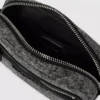 Vaskede denim crossbody taske