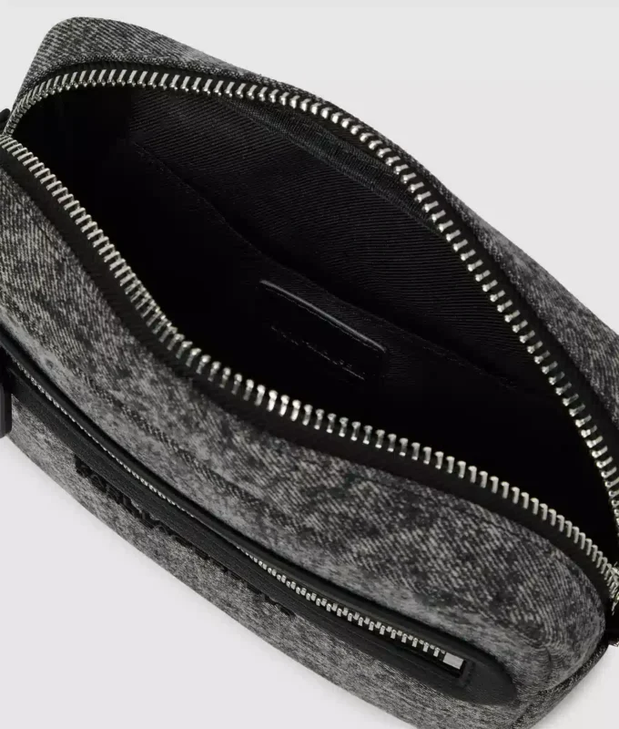 Vaskede denim crossbody taske